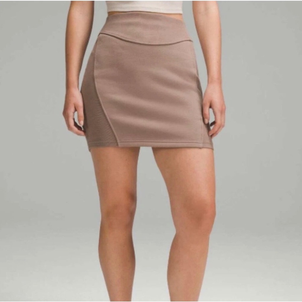 Lululemon Scuba HR Mini Skirt Womens XL Taupe Petal Fleece High Rise NWT